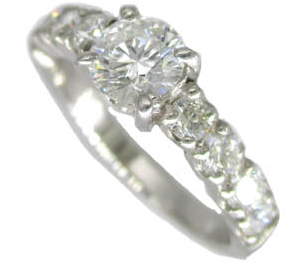Anel de Prata 925 com Diamante Sintético